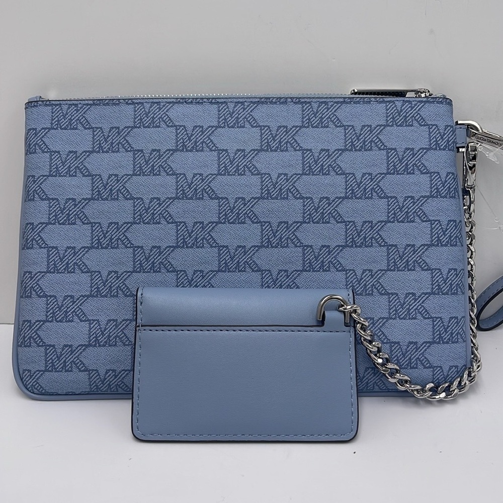 Michae Kors Jet Set Item Large Logo 2-in-1 Central Zip Wristlet
Pale Blue 
NWT - Picture 4 of 16